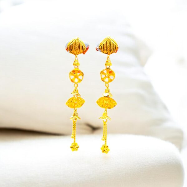Lustrous Drop