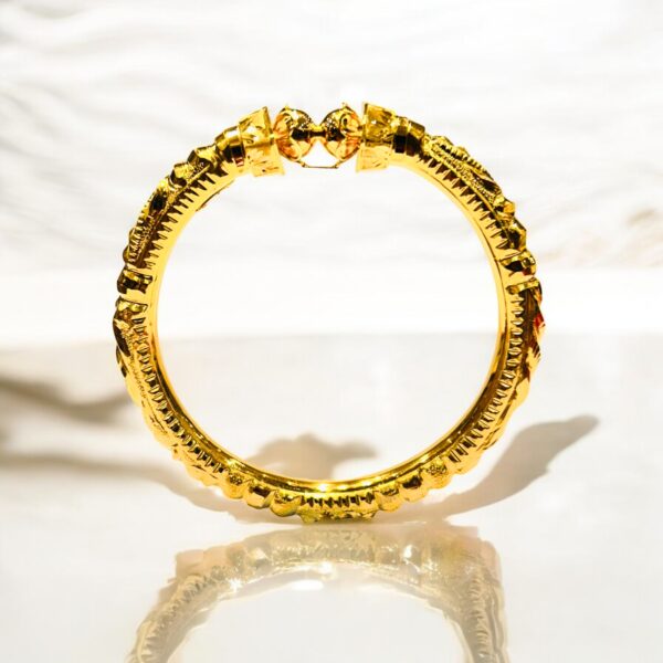 Luxe Radiance Bangle