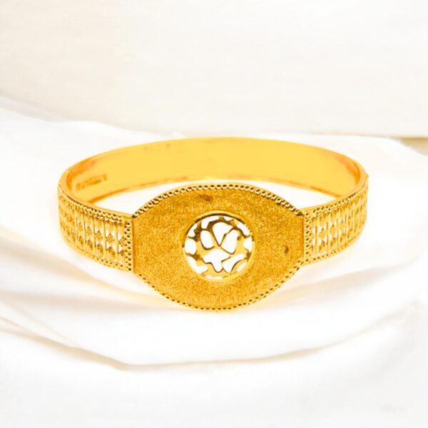 Vibrant Aura Bangle - Image 2