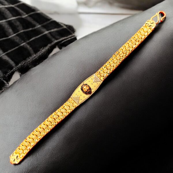 Regal Knot Bracelet