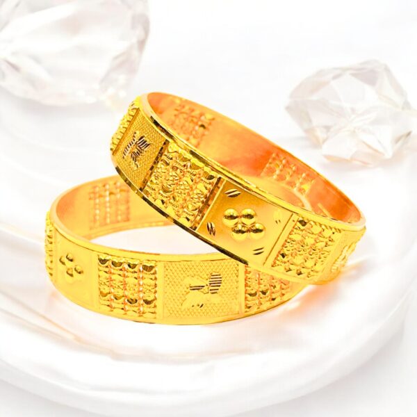 Golden Melody Bangle
