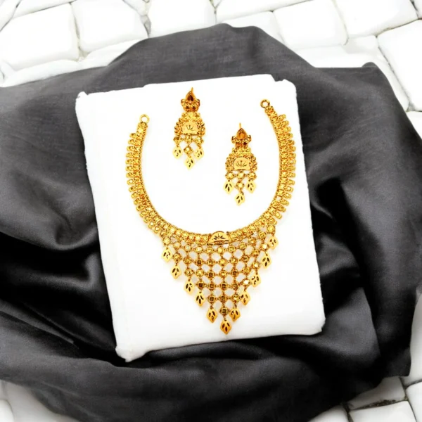 Chic Radiance