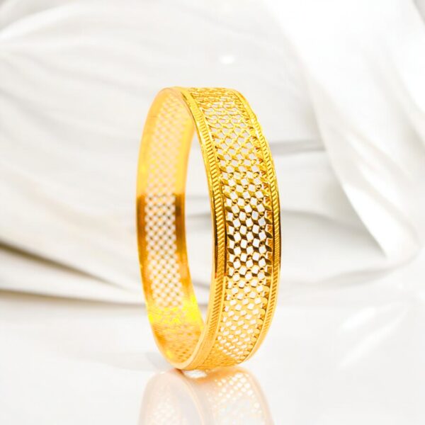 Sparkling Eclipse Bangle