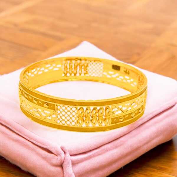 Radiant Swirl Bangle - Image 2