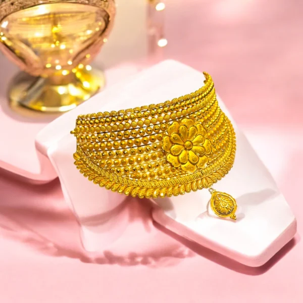 Minimalist 22kt Gold Choker Necklace - Image 3