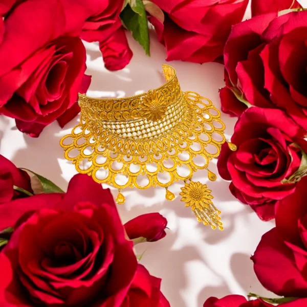 Modern 22kt Gold Choker Necklace