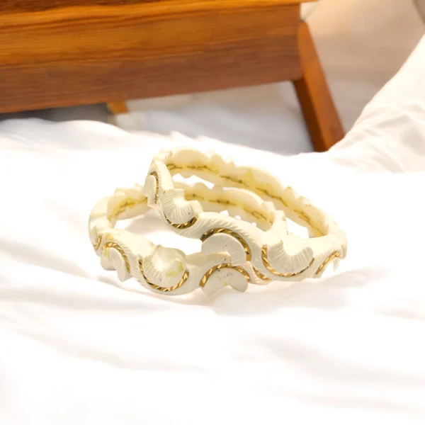 Gold Shaka Minimalist Bangle