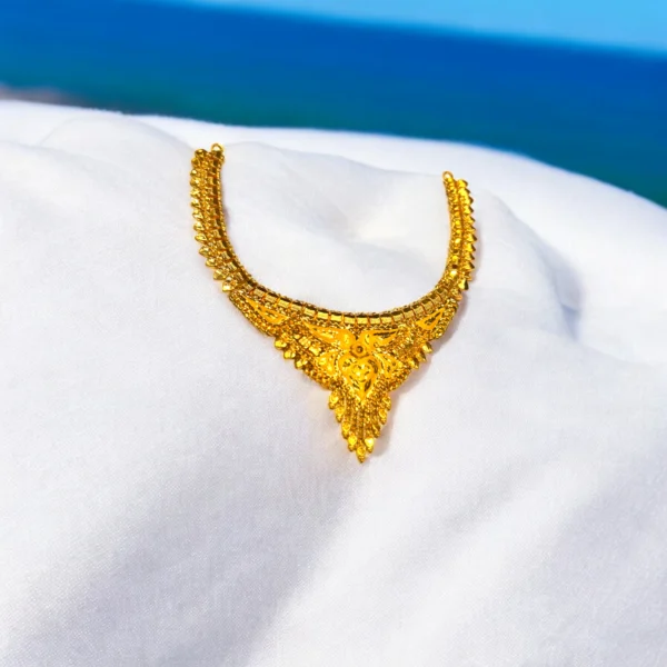 Delicate Waves Necklace