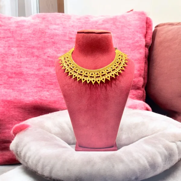 Dewdrop Gold Necklace - Image 3