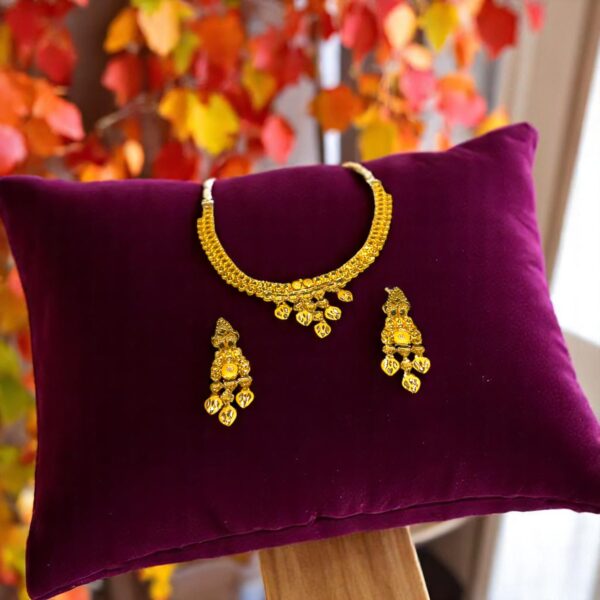 Baroque Bliss Gold Choker
