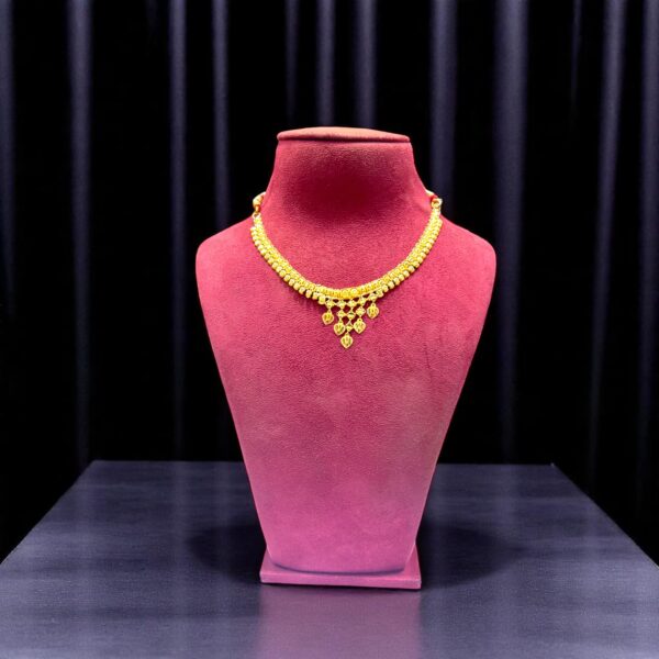 Baroque Bliss Gold Choker - Image 3