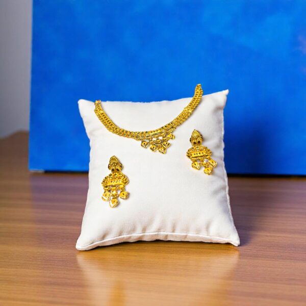 Dewdrop Chain Gold Necklace