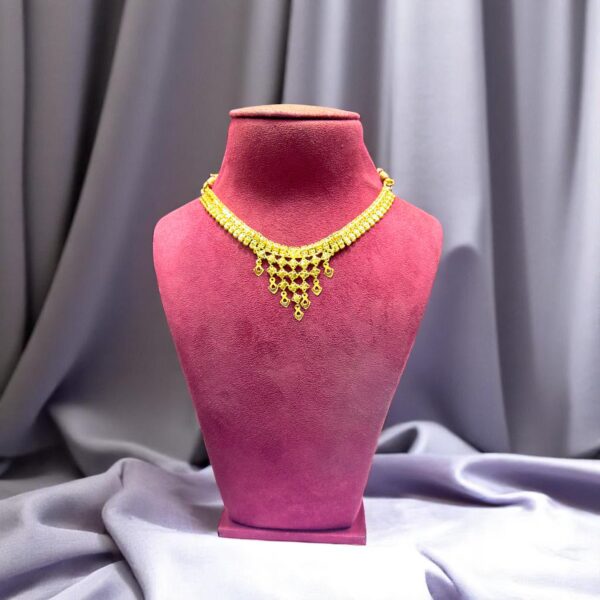 Bold Link Short Gold Necklace - Image 3