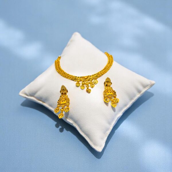 Floral Charm Gold Choker Necklace