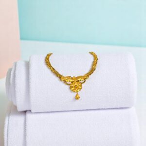 Pearl Drop Gold Short Necklace