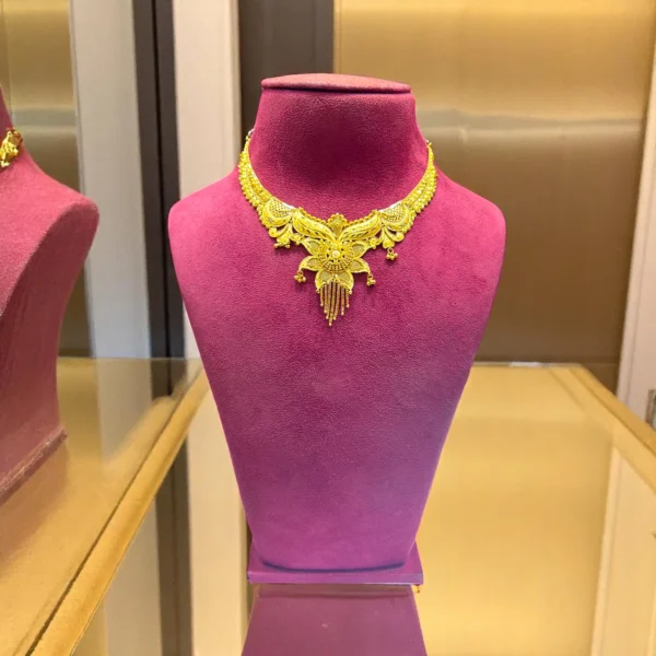 Kundan Bliss Short Necklace