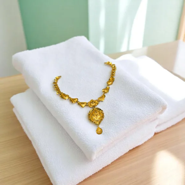 Angel Wings Short Gold Necklace