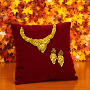 Golden Glow Short Necklace