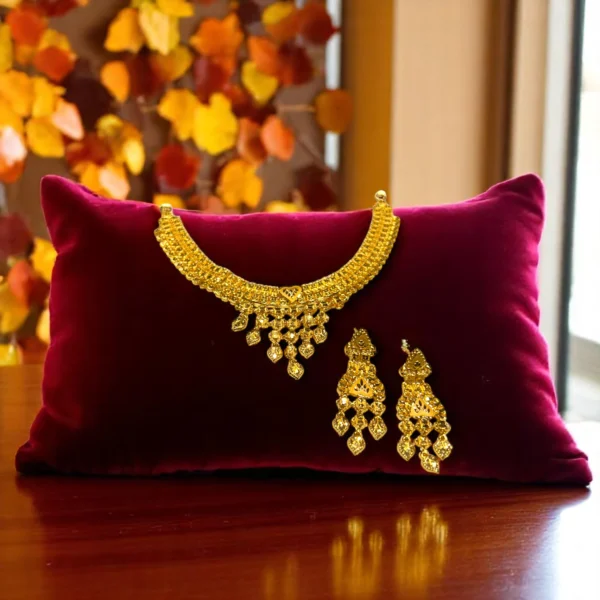 Radiant Rays Short Necklace