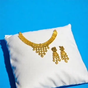 Golden Dewdrop Necklace