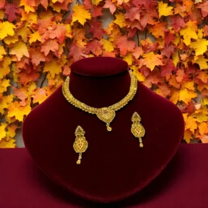 Golden Shell Curve Necklace