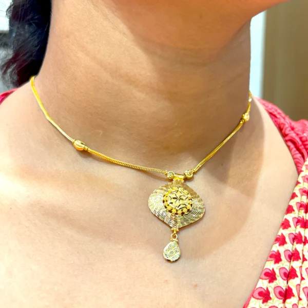 Imperial Dream 22KT Short Necklace - Image 2