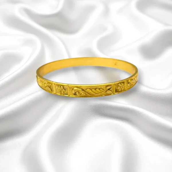 Adjustable Clip Lock Gold Cover Bangle - Image 3